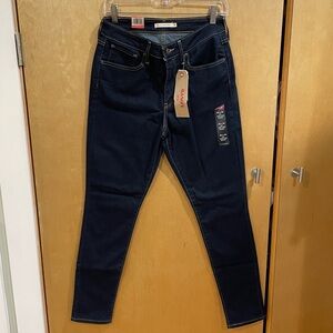 NWT Levi’s 721 High Rise Skinny Size 30x30